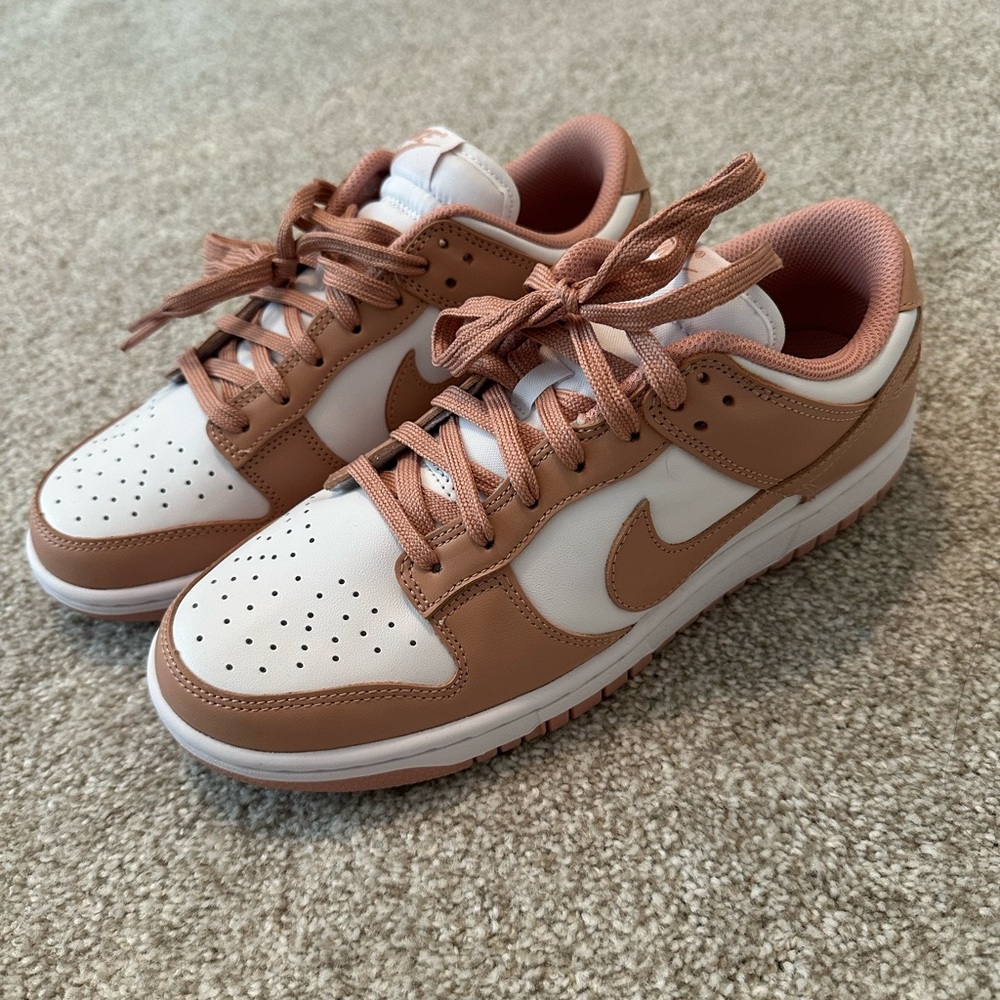 Nike Dunk Low
Rose Whisper (Women's 8.5 US)